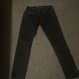 New without tags. Women’s Levi Jeans. Black in color. Size 5